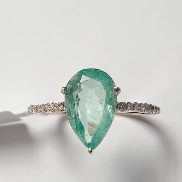 $3775- 10K Natural Columbia Emerald(2.2ct) Diamonds - Picture 6 of 7